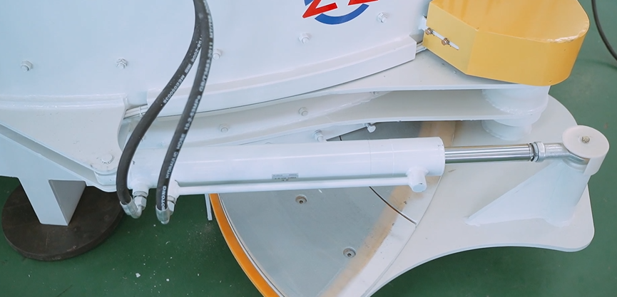 立軸行星式攪拌機(jī)-卸料門(mén)